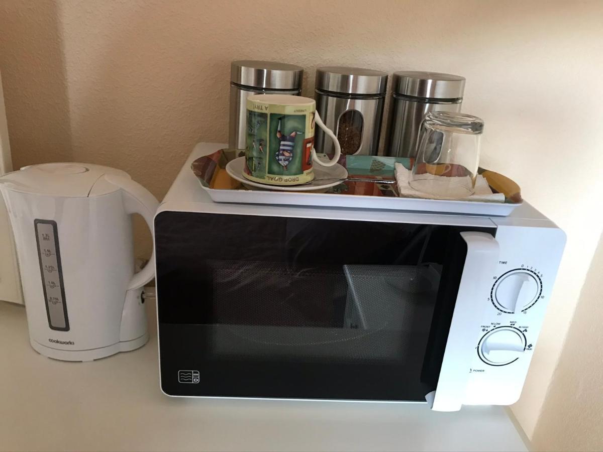 Quiet, Spacious Double Bedroom! Peterborough Exteriör bild