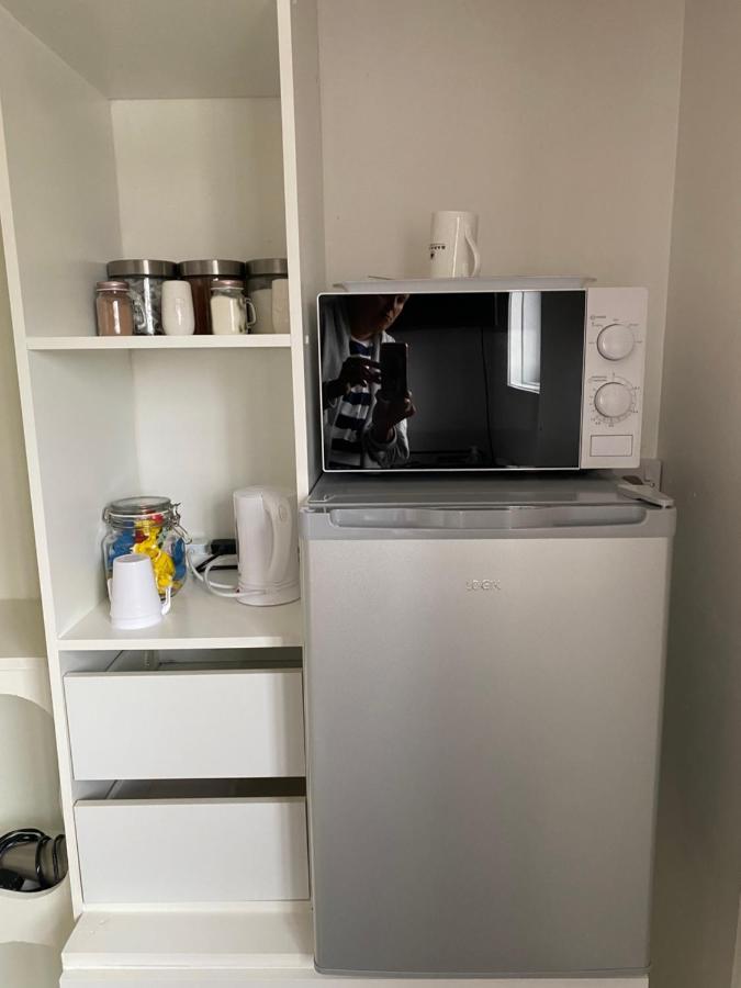 Quiet, Spacious Double Bedroom! Peterborough Exteriör bild