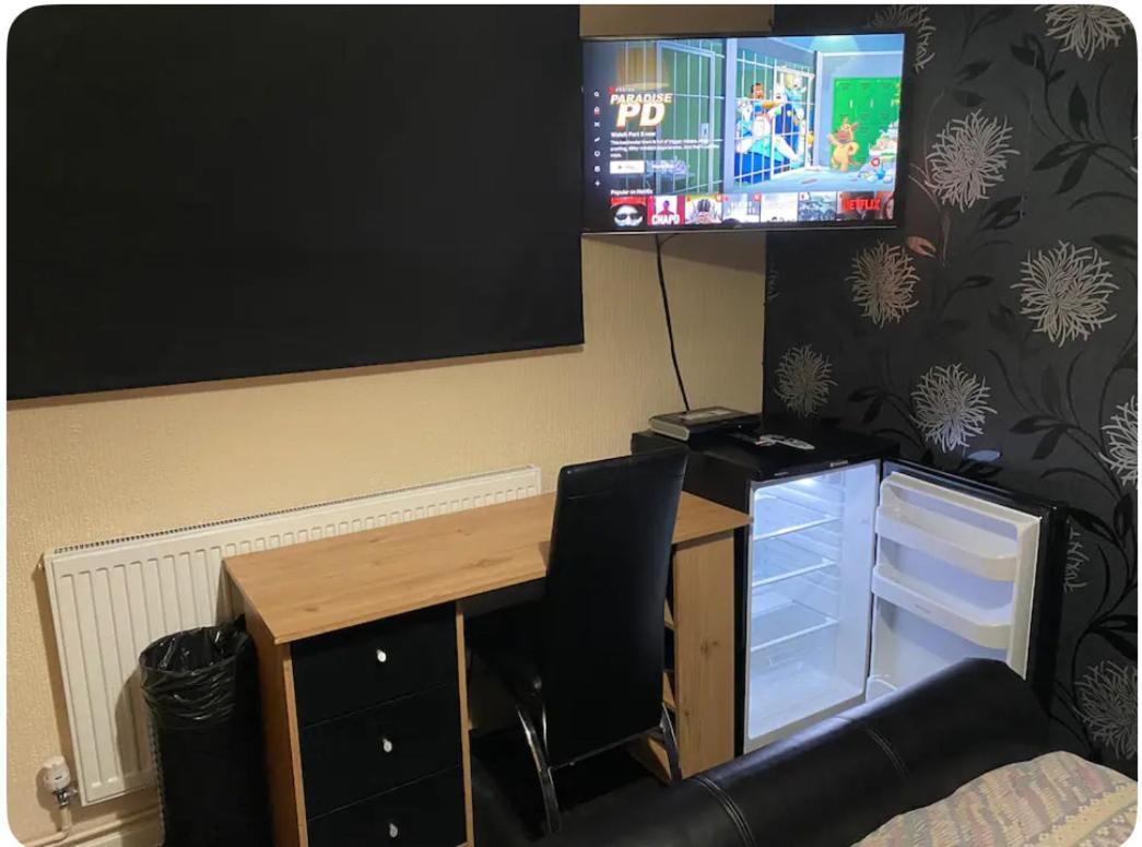 Quiet, Spacious Double Bedroom! Peterborough Exteriör bild